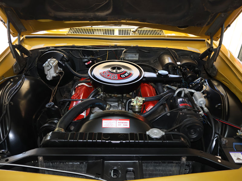 HQ Statesman 308 V8 Engine Bay