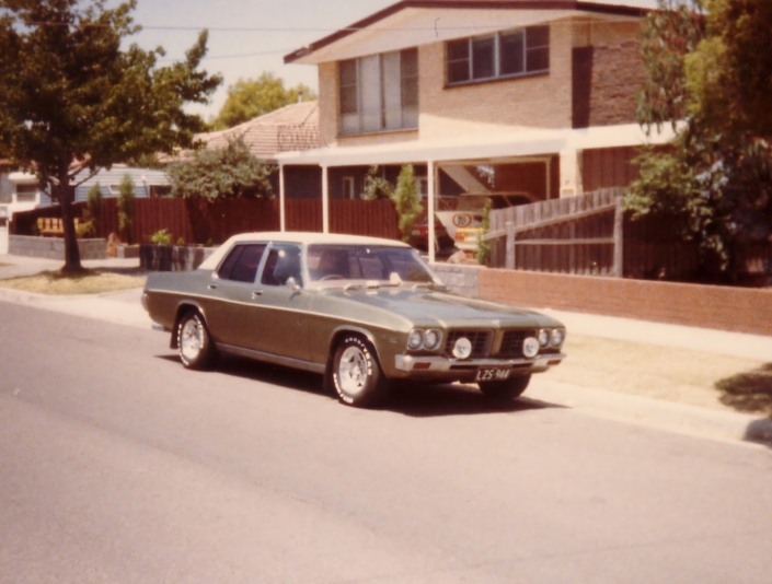 1974 HQ Statesman DeVille Covert Green Metallic 1974 HQ Statesman DeVille Covert Green Metallic
